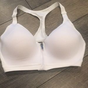 Incredible Victoria Sports Bra
